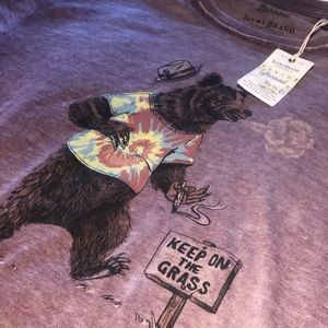 Keep on the grass Bear T-shirt